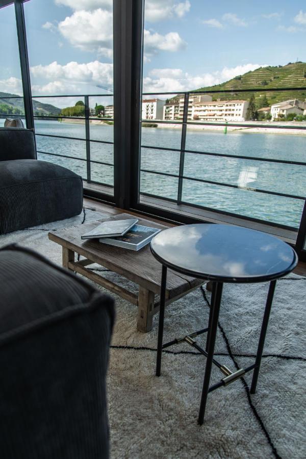 La Peniche - Bed And Bicycle - Tournon Hotel Ngoại thất bức ảnh