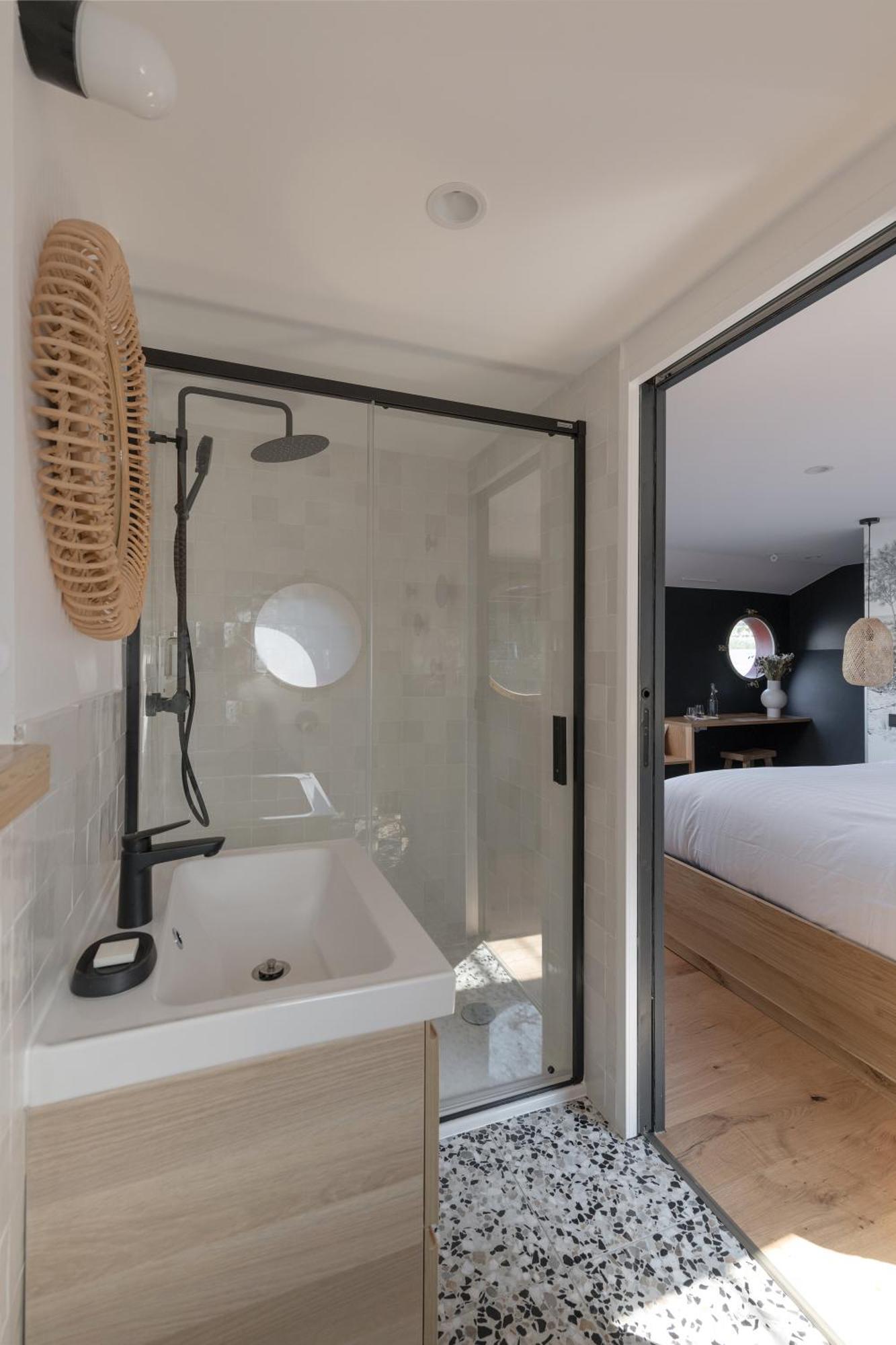 La Peniche - Bed And Bicycle - Tournon Hotel Ngoại thất bức ảnh